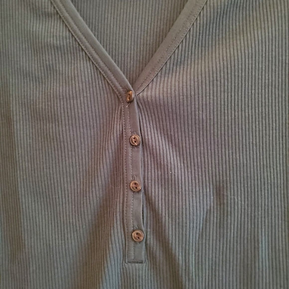 Old Navy v-neck henley - Picture 2 of 5